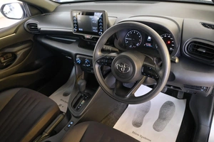 Хетчбэк Toyota Yaris 2021 года, 1139000 рублей, Омск