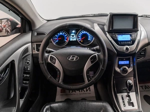Седан Hyundai Avante 2011 года, 1025000 рублей, Красноярск
