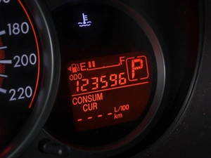 Хетчбэк Mazda 2 2008 года, 549000 рублей, Сургут