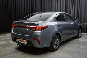 Седан Kia Rio 2019 года, 1350000 рублей, Красноярск