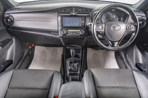 Универсал Toyota Corolla Fielder 2017 года, 1599000 рублей, Томск