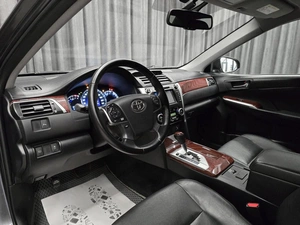 Седан Toyota Camry 2014 года, 1499000 рублей, Красноярск
