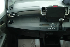 Минивэн Honda Freed 2012 года, 1249000 рублей, Омск