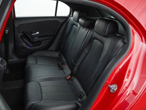 Хетчбэк Mercedes-benz A-класс 2018 года, 2289444 рублей, Москва