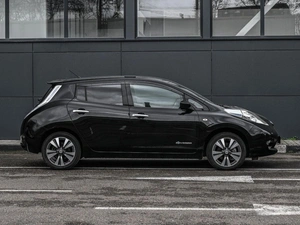 Хетчбэк Nissan Leaf 2016 года, 1149000 рублей, Кирилловка