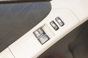 Хетчбэк Toyota Yaris 2007 года, 649000 рублей, Челябинск