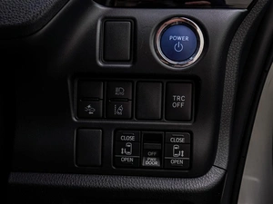 Минивэн Toyota Voxy 2021 года, 3190000 рублей, Краснодар