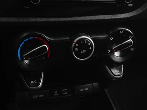 Седан Kia Rio 2019 года, 1339000 рублей, Тюмень