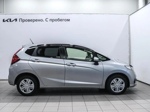 Хетчбэк Honda Fit 2019 года, 1400000 рублей, Красноярск
