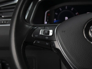 Внедорожник Volkswagen Tiguan 2019 года, 2880000 рублей, Омск