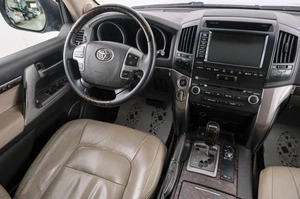 Внедорожник Toyota Land Cruiser 2011 года, 3149000 рублей, Красноярск