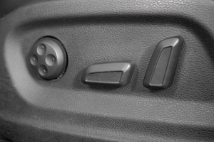 Внедорожник Volkswagen Tiguan 2011 года, 1189000 рублей, Кемерово