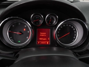 Седан Opel Insignia 2011 года, 799000 рублей, Воронеж