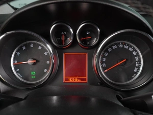 Универсал Opel Astra 2011 года, 899000 рублей, Воронеж