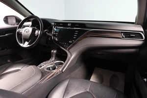 Седан Toyota Camry 2019 года, 2599000 рублей, Новосибирск