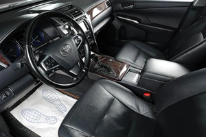 Седан Toyota Camry 2015 года, 1959000 рублей, Тюмень