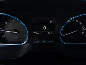 Внедорожник Peugeot 2008 2019 года, 1099000 рублей, Саратов