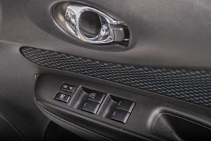 Хетчбэк Nissan Note 2016 года, 1049000 рублей, Томск