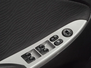 Седан Hyundai Solaris 2012 года, 989000 рублей, Красноярск