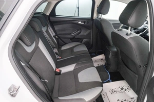Хетчбэк Ford Focus 2012 года, 899000 рублей, Красноярск