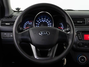 Седан Kia Rio 2013 года, 913444 рублей, Москва