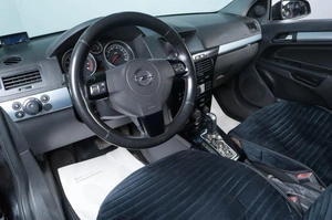 Хетчбэк Opel Astra GTC 2008 года, 549000 рублей, Челябинск