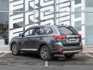 Внедорожник Mitsubishi Outlander 2018 года, 2210000 рублей, Краснодар