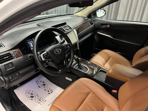 Седан Toyota Camry 2017 года, 1799000 рублей, Красноярск