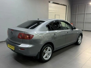 Седан Mazda Axela 2003 года, 397000 рублей, Красноярск