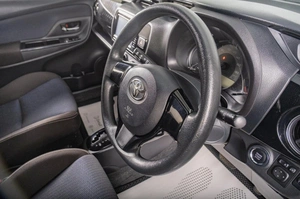 Хетчбэк Toyota Vitz 2018 года, 1029000 рублей, Томск