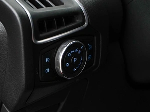 Хетчбэк Ford Focus 2011 года, 949046 рублей, Москва