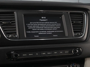 Минивэн Kia Carnival 2018 года, 2300000 рублей, Омск