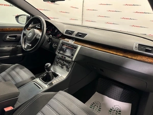 Седан Volkswagen Passat CC 2012 года, 1130000 рублей, Красноярск