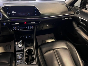 Седан Hyundai Sonata 2019 года, 1759000 рублей, Красноярск