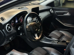 Седан Mercedes-benz CLA-класс 2017 года, 1847000 рублей, Красноярск