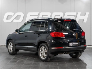 Внедорожник Volkswagen Tiguan 2012 года, 1299000 рублей, Сургут