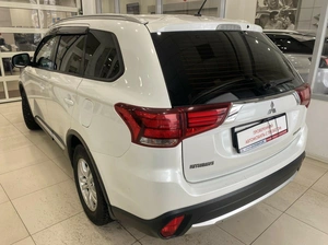 Внедорожник Mitsubishi Outlander 2015 года, 1854000 рублей, Красноярск