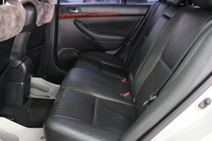 Седан Toyota Avensis 2003 года, 559000 рублей, Омск