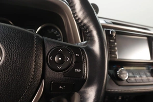 Внедорожник Toyota RAV4 2018 года, 3929000 рублей, Челябинск