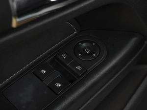 Седан Opel Astra 2012 года, 749000 рублей, Воронеж