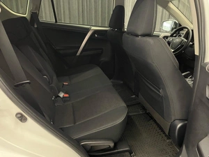 Внедорожник Toyota RAV4 2018 года, 2379000 рублей, Красноярск