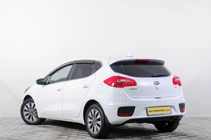 Хетчбэк Kia Ceed 2018 года, 1379000 рублей, Кемерово