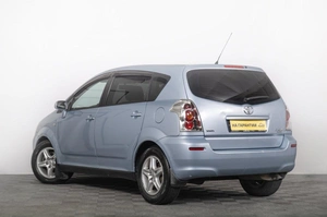 Минивэн Toyota Corolla Verso 2005 года, 689000 рублей, Томск