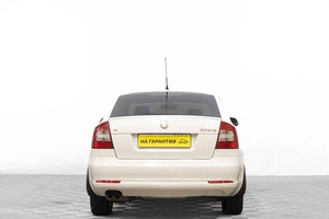 Лифтбек Skoda Octavia 2010 года, 689000 рублей, Барнаул