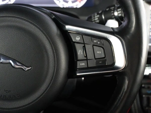 Внедорожник Jaguar F-Pace 2018 года, 2850000 рублей, Санкт-Петербург