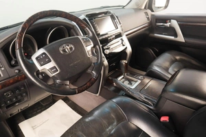Внедорожник Toyota Land Cruiser 2012 года, 3749000 рублей, Челябинск