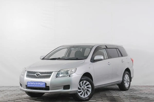 Универсал Toyota Corolla Fielder 2012 года, 949000 рублей, Кемерово