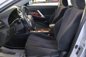 Седан Toyota Camry 2010 года, 1499000 рублей, Омск