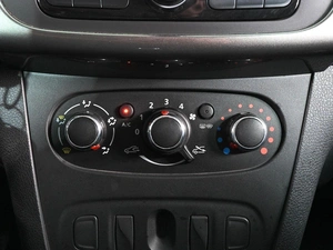Седан Renault Logan Stepway 2021 года, 919000 рублей, Аксай