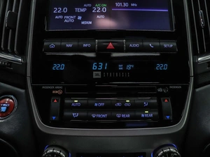 Внедорожник Toyota Land Cruiser 2019 года, 8000000 рублей, Красноярск